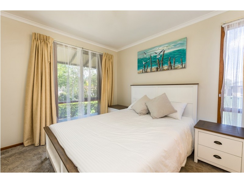 1 Willow Drive, Mount Barker SA 5251