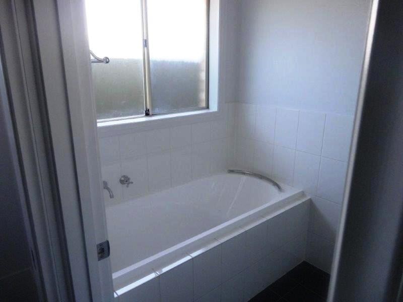 42 Strathmont Drive, Strathalbyn SA 5255