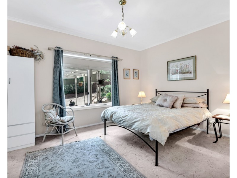 10 Jacaranda Drive, Woodside SA 5244