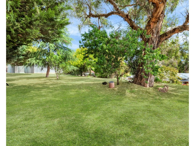 10 Jacaranda Drive, Woodside SA 5244