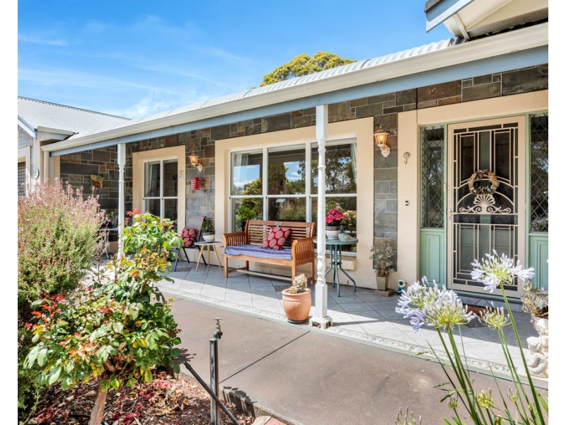 10 Jacaranda Drive, Woodside SA 5244