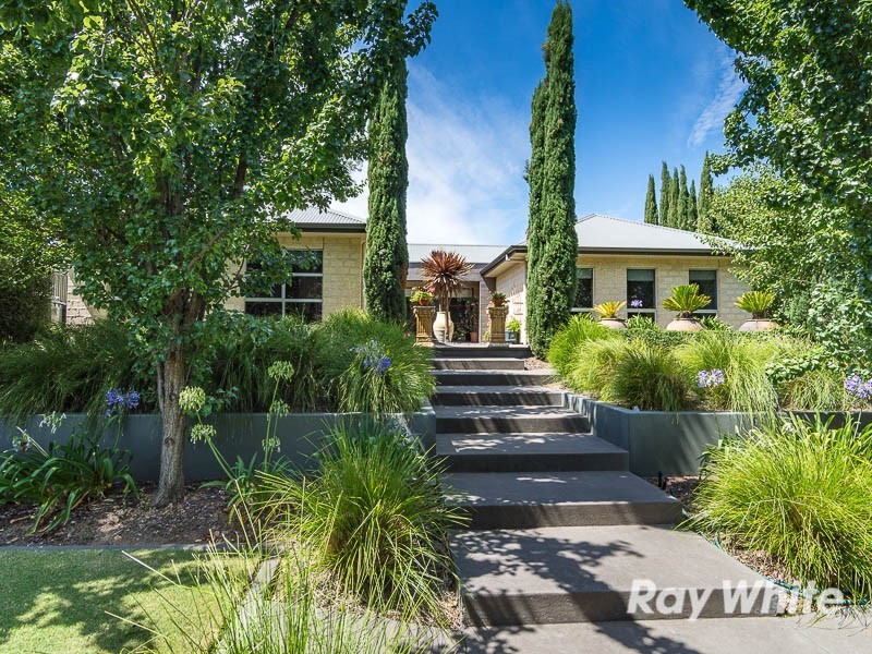 10 Fairfield Road, Mount Barker SA 5251