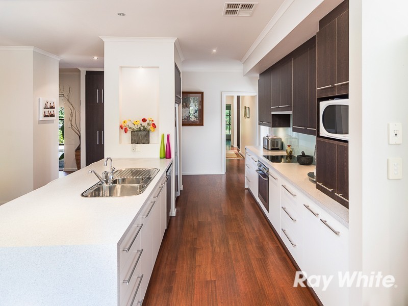 10 Fairfield Road, Mount Barker SA 5251
