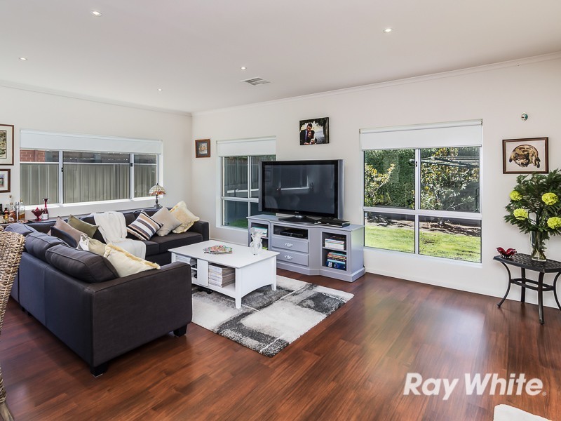 10 Fairfield Road, Mount Barker SA 5251