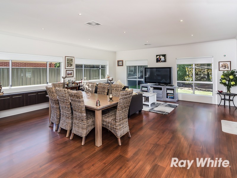 10 Fairfield Road, Mount Barker SA 5251