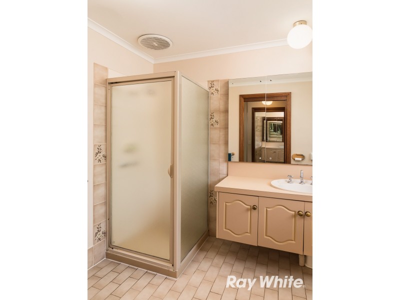 13 Uplands Street, Mount Barker SA 5251