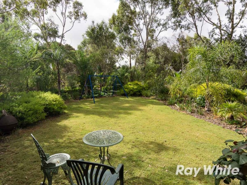 13 Collett Road, Strathalbyn SA 5255