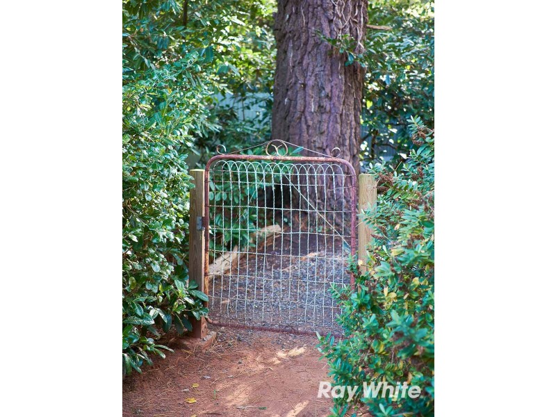 5 The Crescent, Crafers SA 5152