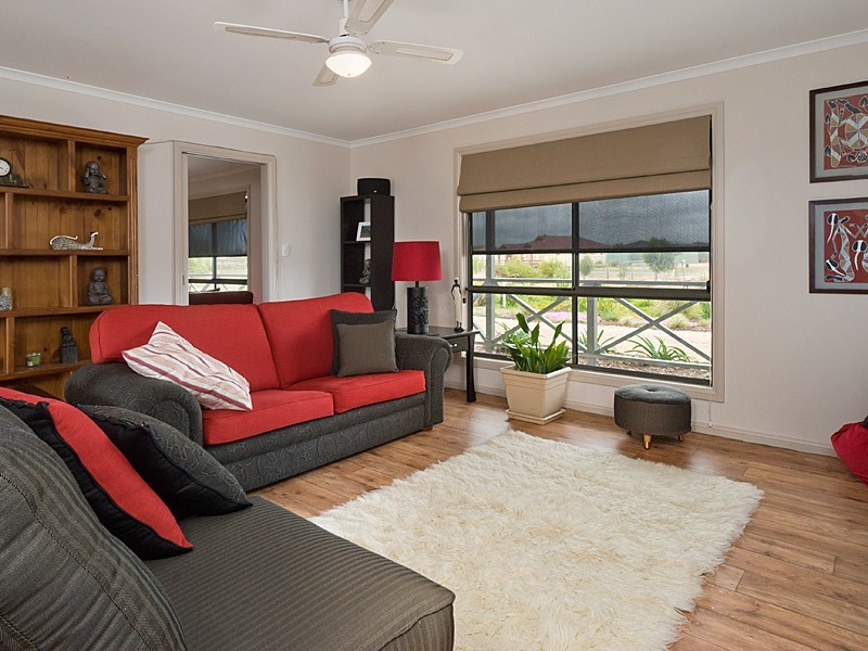 30 Lockaba Drive, Strathalbyn SA 5255