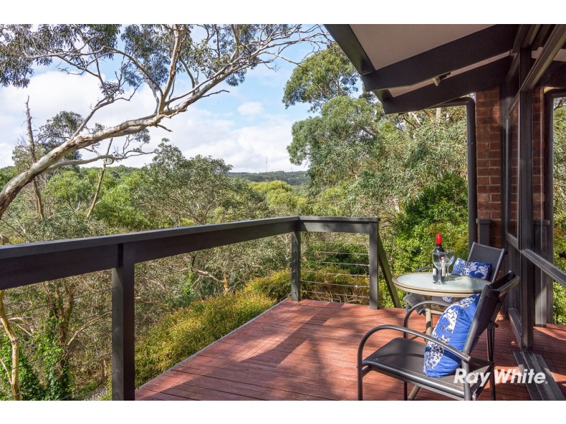 110 Emmett Road, Crafers West SA 5152