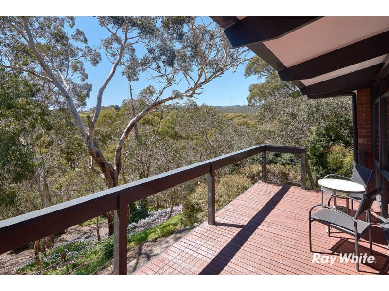 110 Emmett Road, Crafers West SA 5152