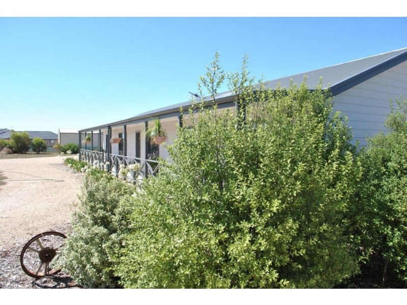 30 Lockaba Drive, Strathalbyn SA 5255