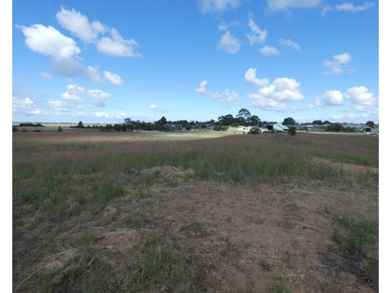 Lot 964 Pangarinda Road, Wellington East SA 5259