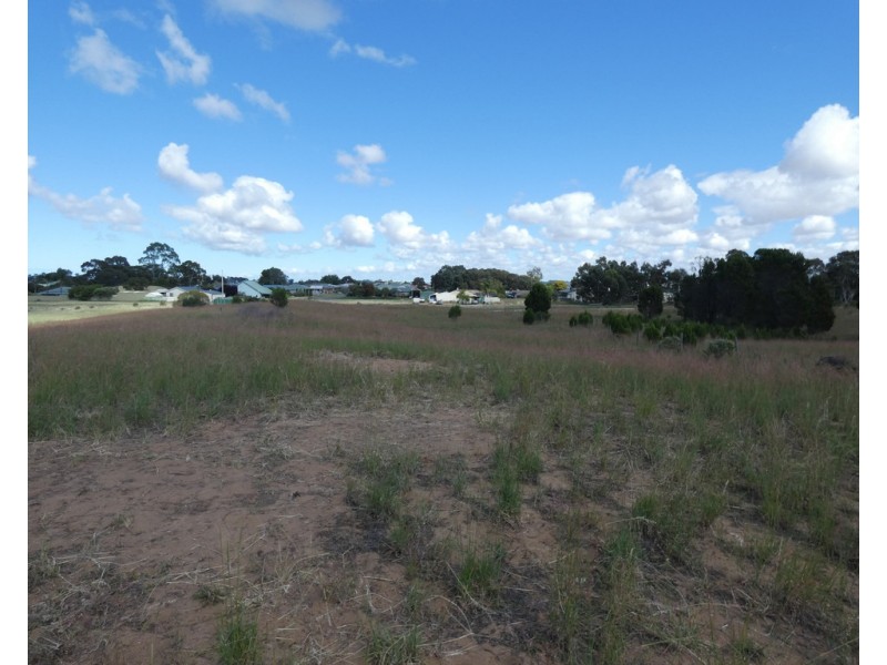 Lot 964 Pangarinda Road, Wellington East SA 5259