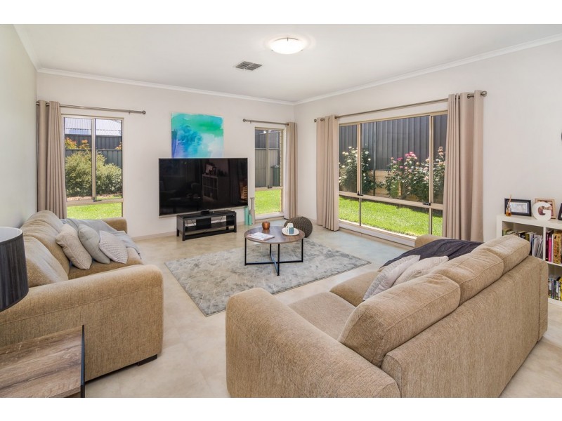 29 Laver St, Mount Barker SA 5251