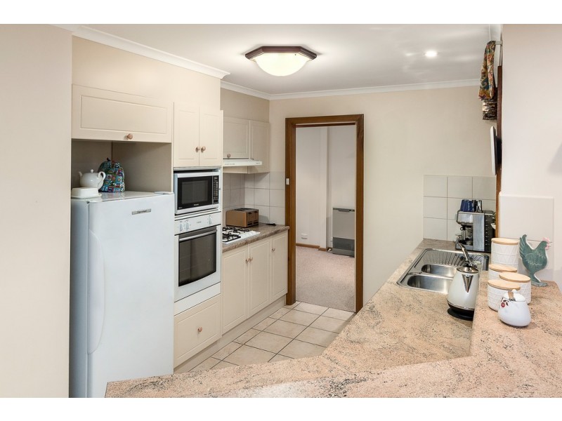 8 Plymouth Avenue, Coromandel Valley SA 5051