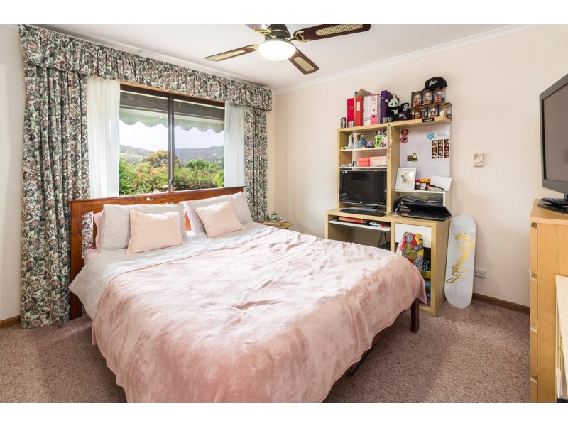 8 Plymouth Avenue, Coromandel Valley SA 5051