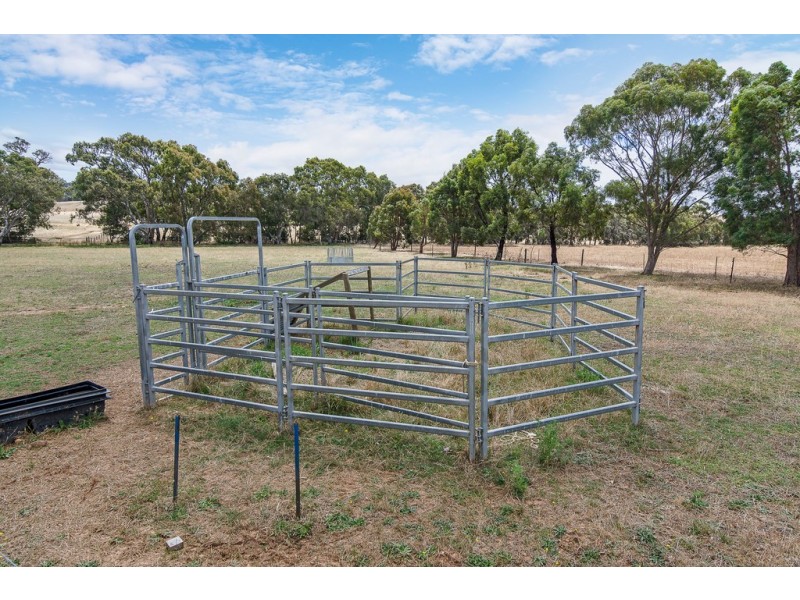 1421 Military Road, Dawesley SA 5252