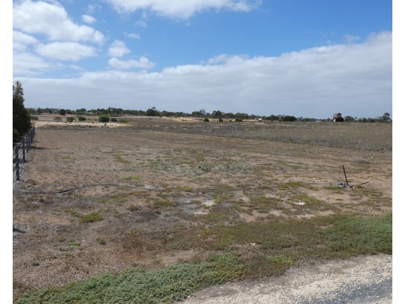 14 Kelsey Road, Wellington East SA 5259