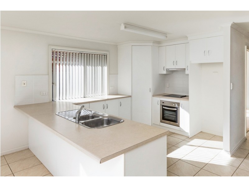 14 Strathmont Drive, Strathalbyn SA 5255