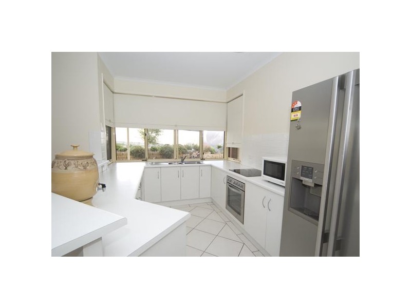 37 Waterford Avenue, Mount Barker SA 5251