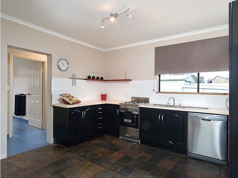11 Baker Street, Callington SA 5254
