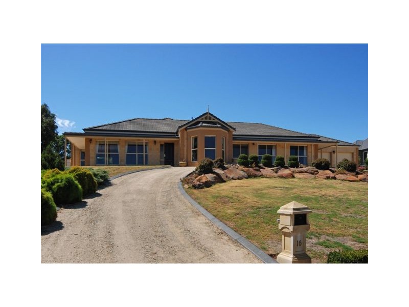 16 Tremayne Drive, Mount Barker SA 5251