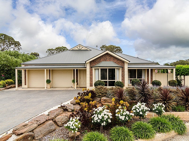 8 Crystal Court, Mount Barker SA 5251