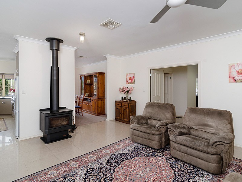 8 Crystal Court, Mount Barker SA 5251