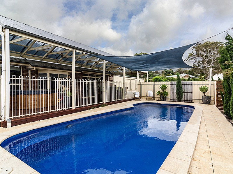 8 Crystal Court, Mount Barker SA 5251