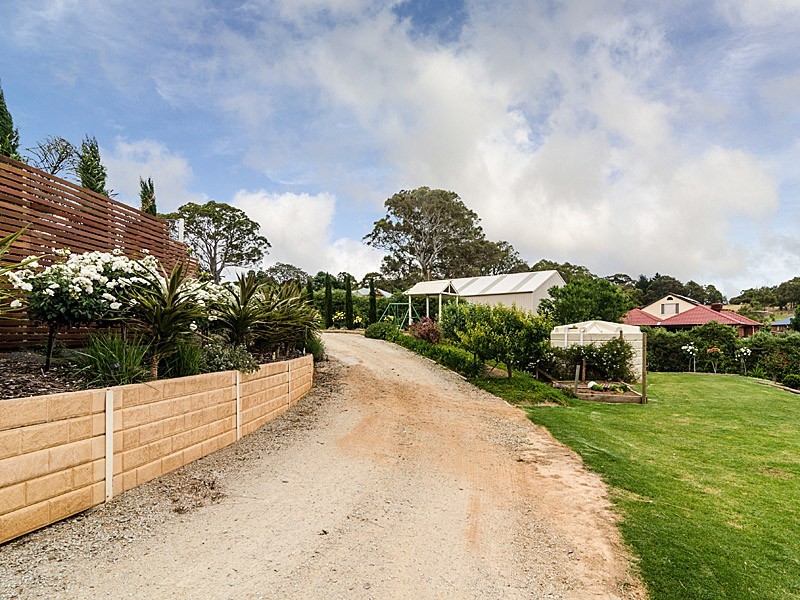 8 Crystal Court, Mount Barker SA 5251