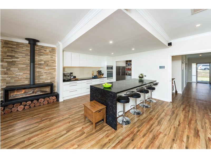 13 Thiele Grove, Hahndorf SA 5245