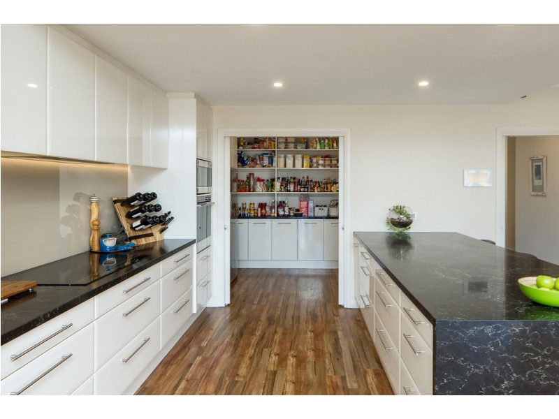 13 Thiele Grove, Hahndorf SA 5245