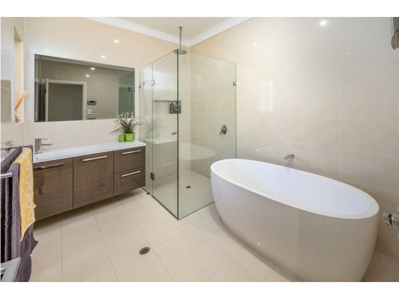 13 Thiele Grove, Hahndorf SA 5245