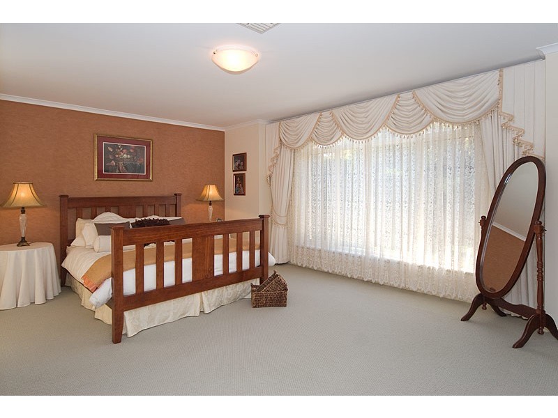 65 Burnbank Way, Mount Barker SA 5251