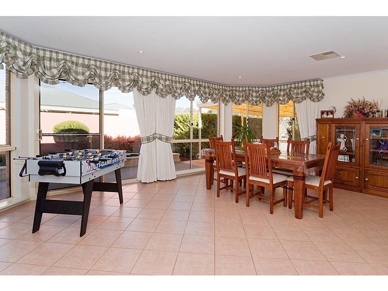 65 Burnbank Way, Mount Barker SA 5251