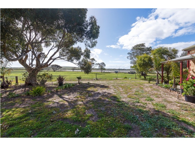 3871 Princes Highway, Meningie SA 5264