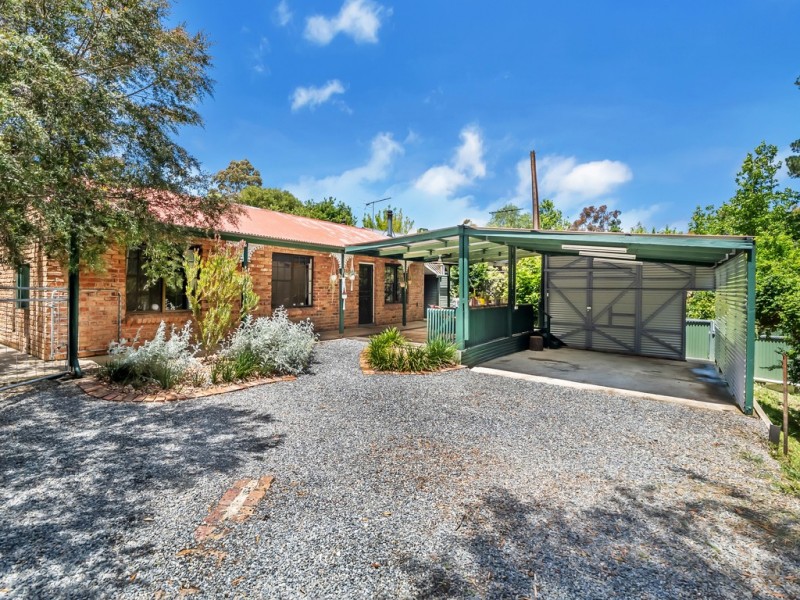 11 Avoca Avenue, Bridgewater SA 5155