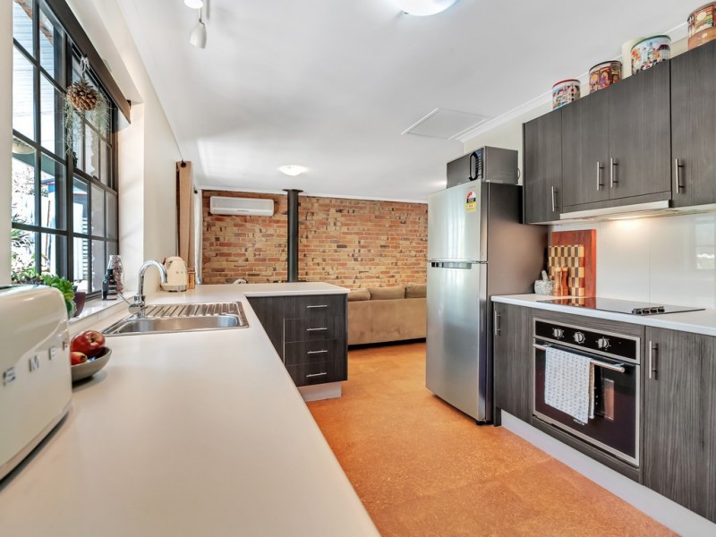 11 Avoca Avenue, Bridgewater SA 5155