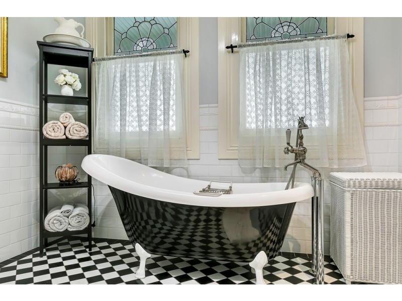 30 Claret Ash Drive, Mount Barker SA 5251