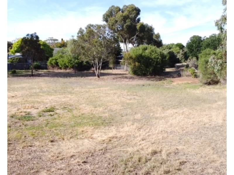 5 Way Street, Strathalbyn SA 5255