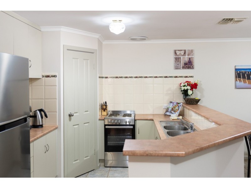 6 McLaren Flat Road, Kangarilla SA 5157