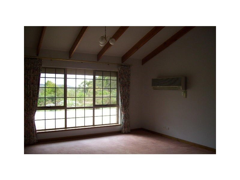 171 Red Gum Road, Flaxley SA 5153