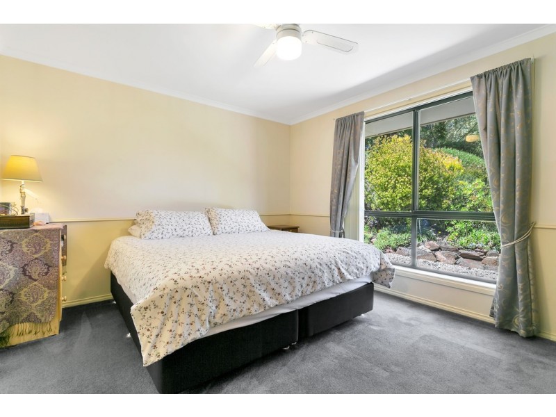 11 Duncan Crescent, Mount Barker SA 5251