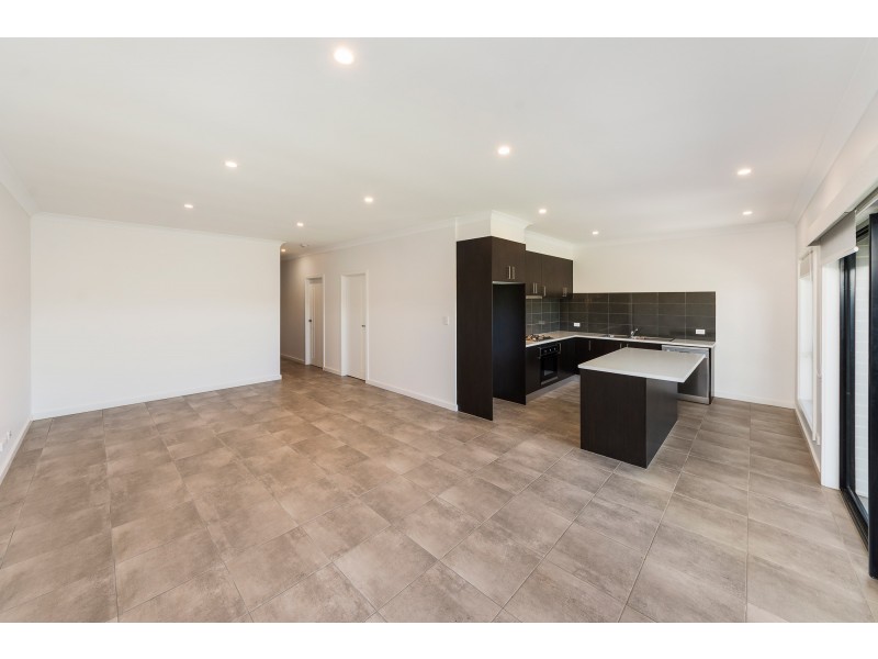 2/41 Wycombe Drive, Mount Barker SA 5251