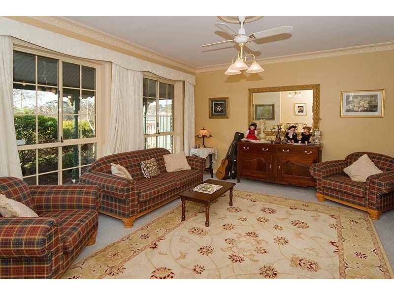 11 Symonds Drive, Mount Barker SA 5251