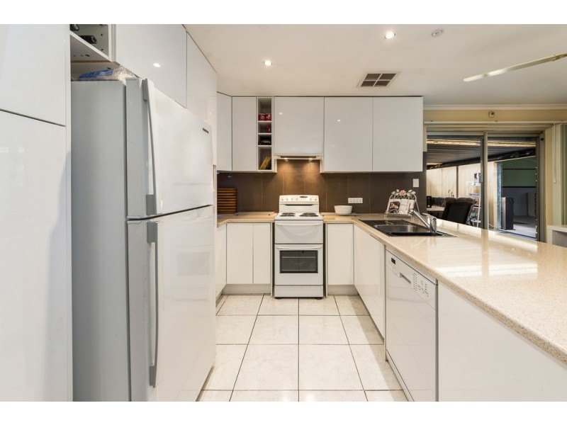 56 Southbound Avenue, Aberfoyle Park SA 5159