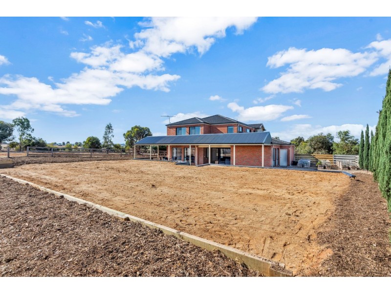 101 Trainers Way, Strathalbyn SA 5255