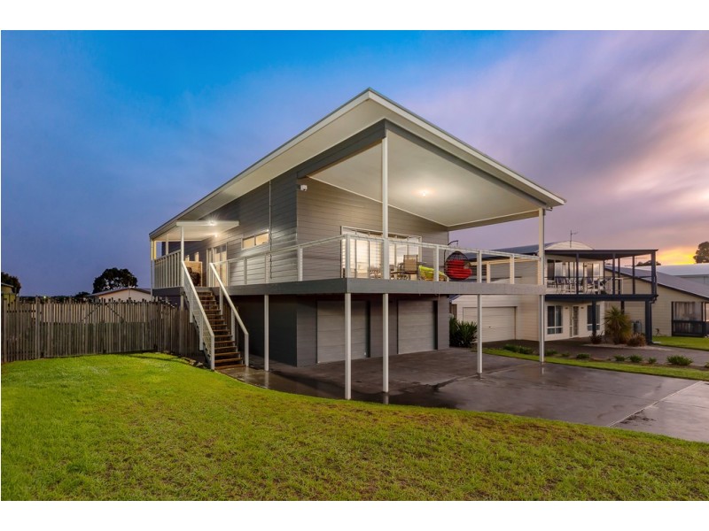 17 Lake Road, Milang SA 5256