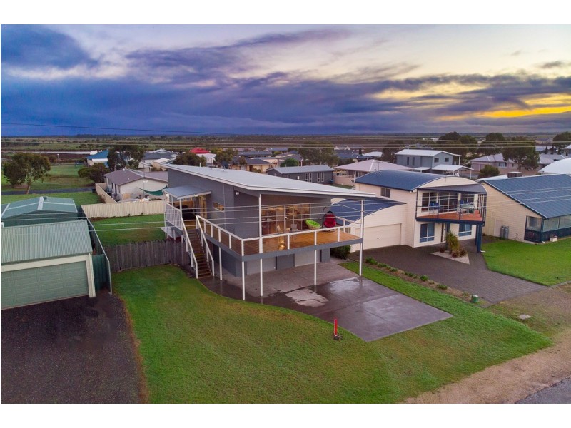 17 Lake Road, Milang SA 5256